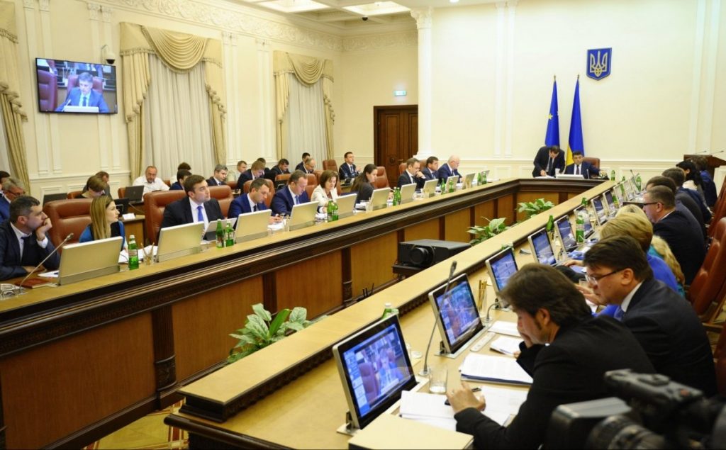 У Зеленського розповіли, кого з міністрів залишать при владі: “Вона – професіонал”