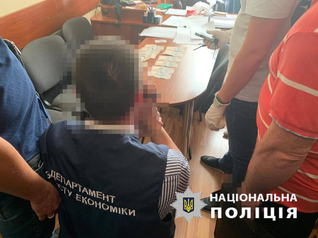 У Львові на хабарі затримали завідувача кафедри одного з вишів (ФОТО)