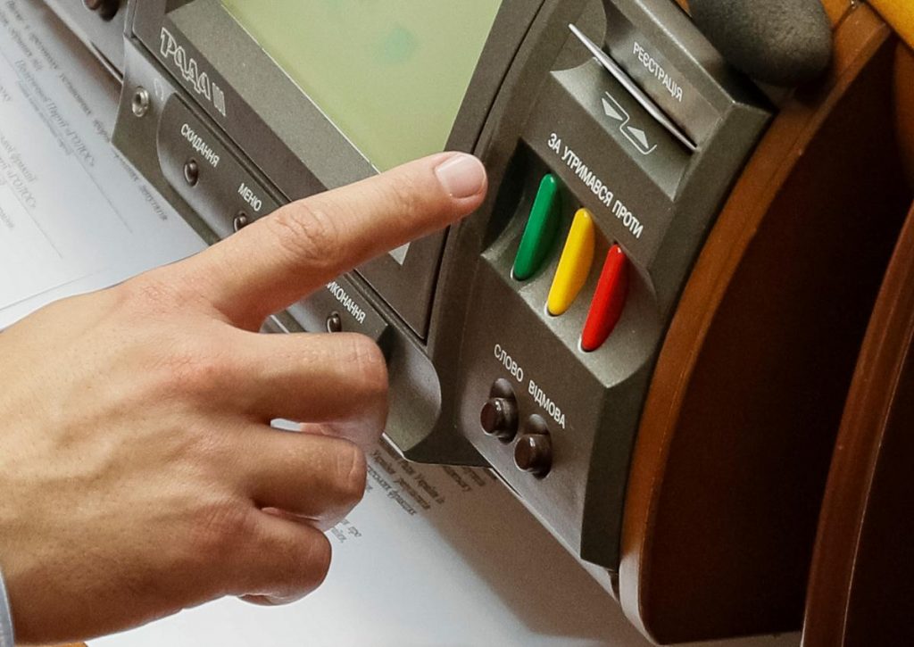 У “Слузі народу” обіцяють працювати лише “з перервами на сон та їжу” протягом наступних пленарних тижнів