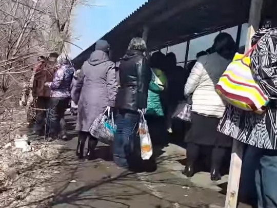 “Це доля”: організаторка псевдореферендуму на Донбасі померла в черзі за українською пенсією