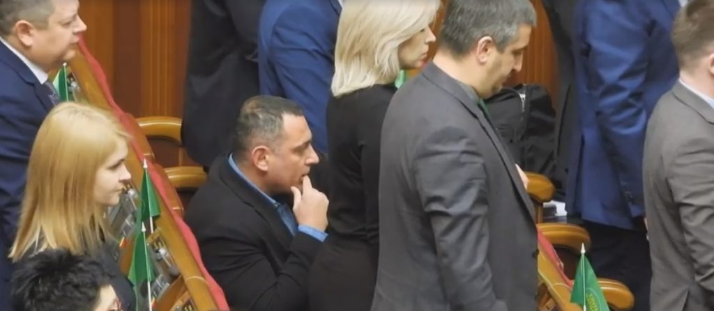 Скандальний «Слуга народу» відмовився вшанувати загиблих Героїв Майдану (ВІДЕО)