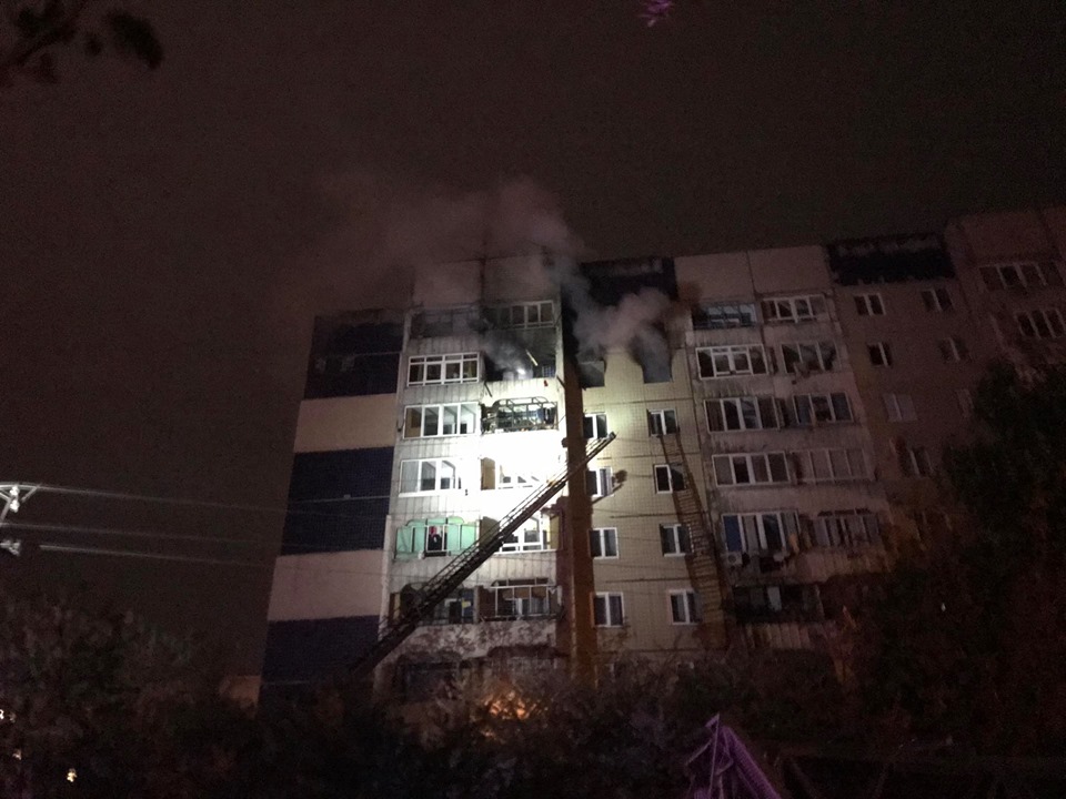 “Стався сильний вибух”: у Львові в багатоповерхівці велика пожежа (ВІДЕО,ФОТО)