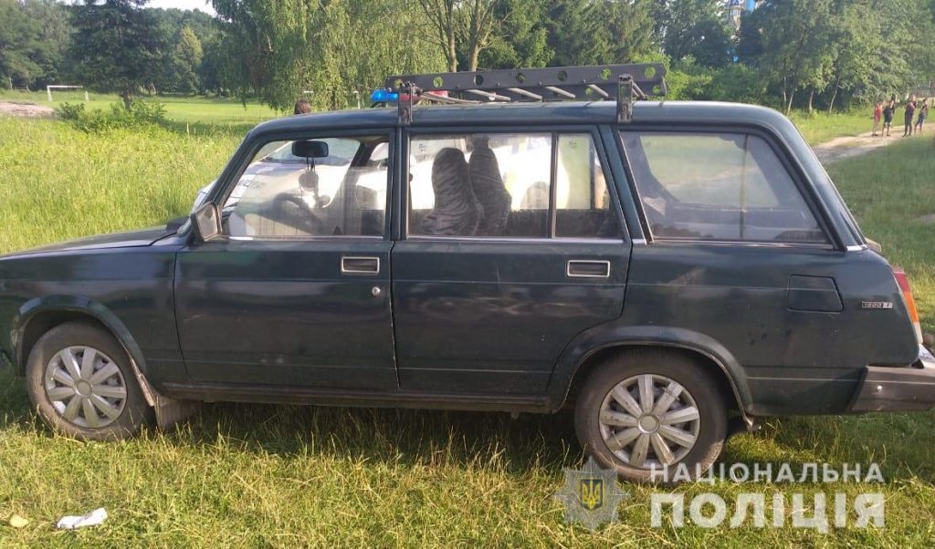 На Львівщині п’яний водій біля озера переїхав відпочивальників (ФОТО)