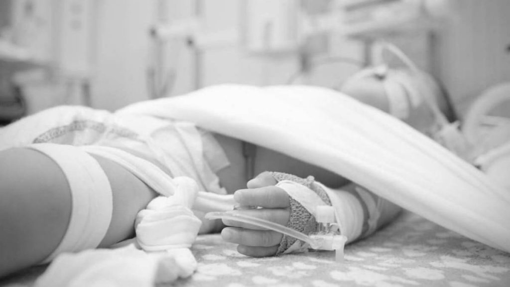 Лікар відмовився надати допомогу: від отриманих травм внаслідок жахливої ДТП загинула 2-річна дитина(ФОТО)