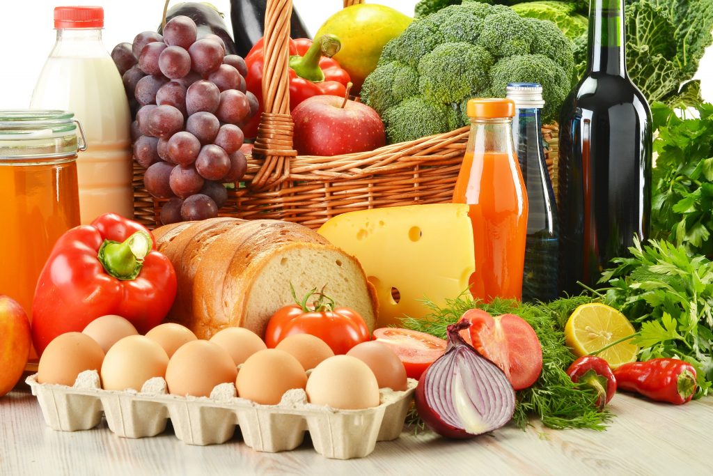 В Україні продовжують стрімко зростати ціни: які продукти суттєво подорожчають