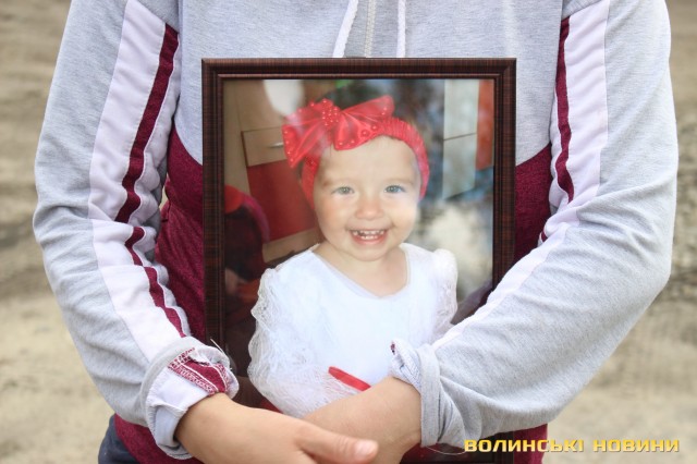 Через недбалість лікарки померла 2-річна дитина: “моя доня горіла на очах, а лікарка вдала, що ні мене, ні моїх дітей не існує” (ФОТО)