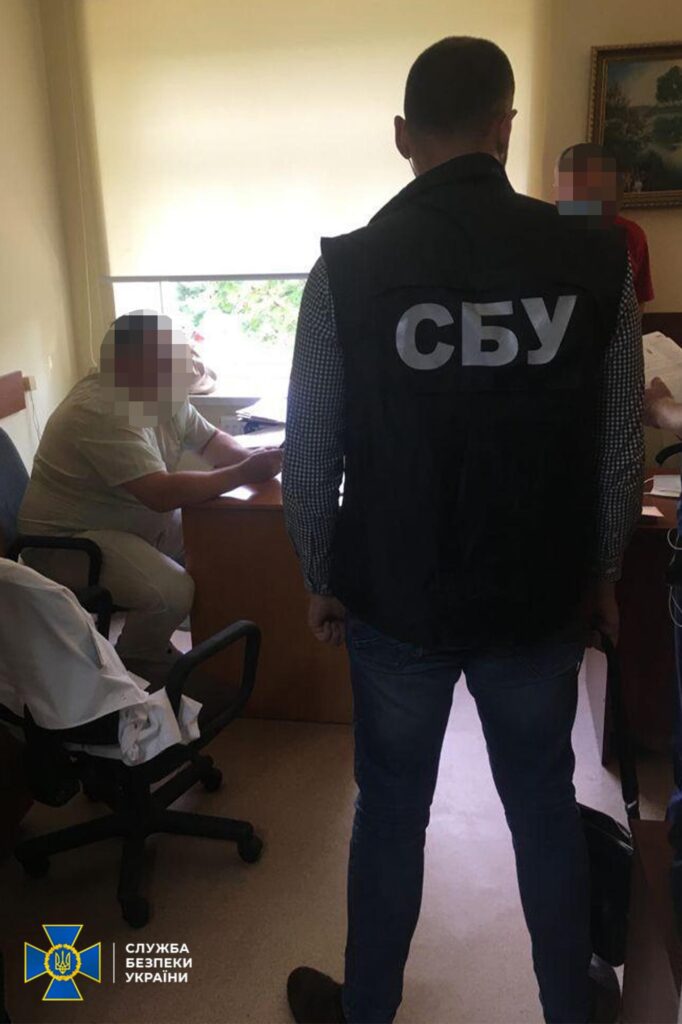 У Львові лікар вимагав хабар 65 тисяч гривень, щоб врятувати життя пацієнту (ФОТО)