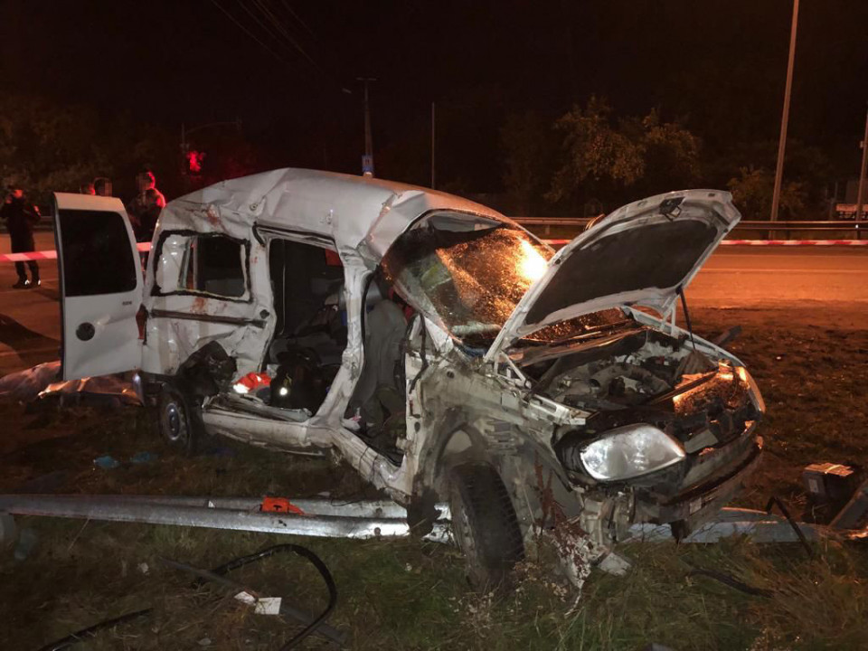 Після тривалої боротьби за життя в лікарні померла ще одна дівчина, яка стала жертвою моторошної ДТП на Львівщині (ФОТО)