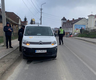 На Львівщині водій “Citroen” здійснив наїзд на 13-річну дівчину