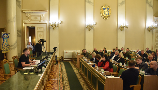 Депутати Львівської обл. ради відмовились від збільшення видатків на ЗСУ (ФОТО)