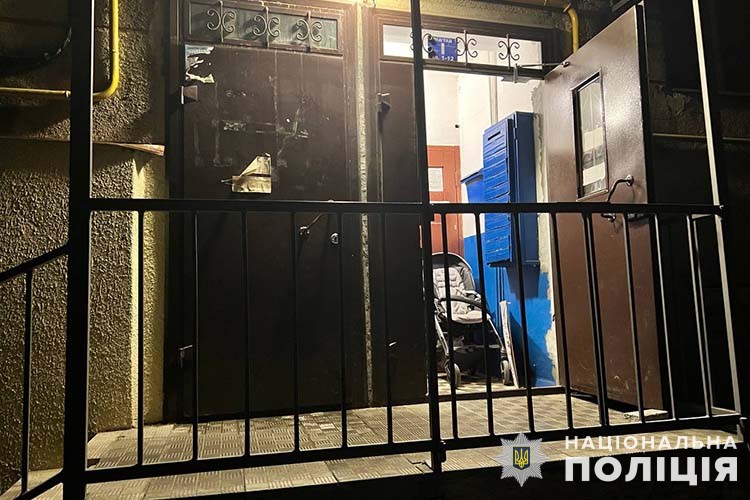 Українка втопила у ванні свою 2-річну доньку, а потім намагалася вчинити самогубство